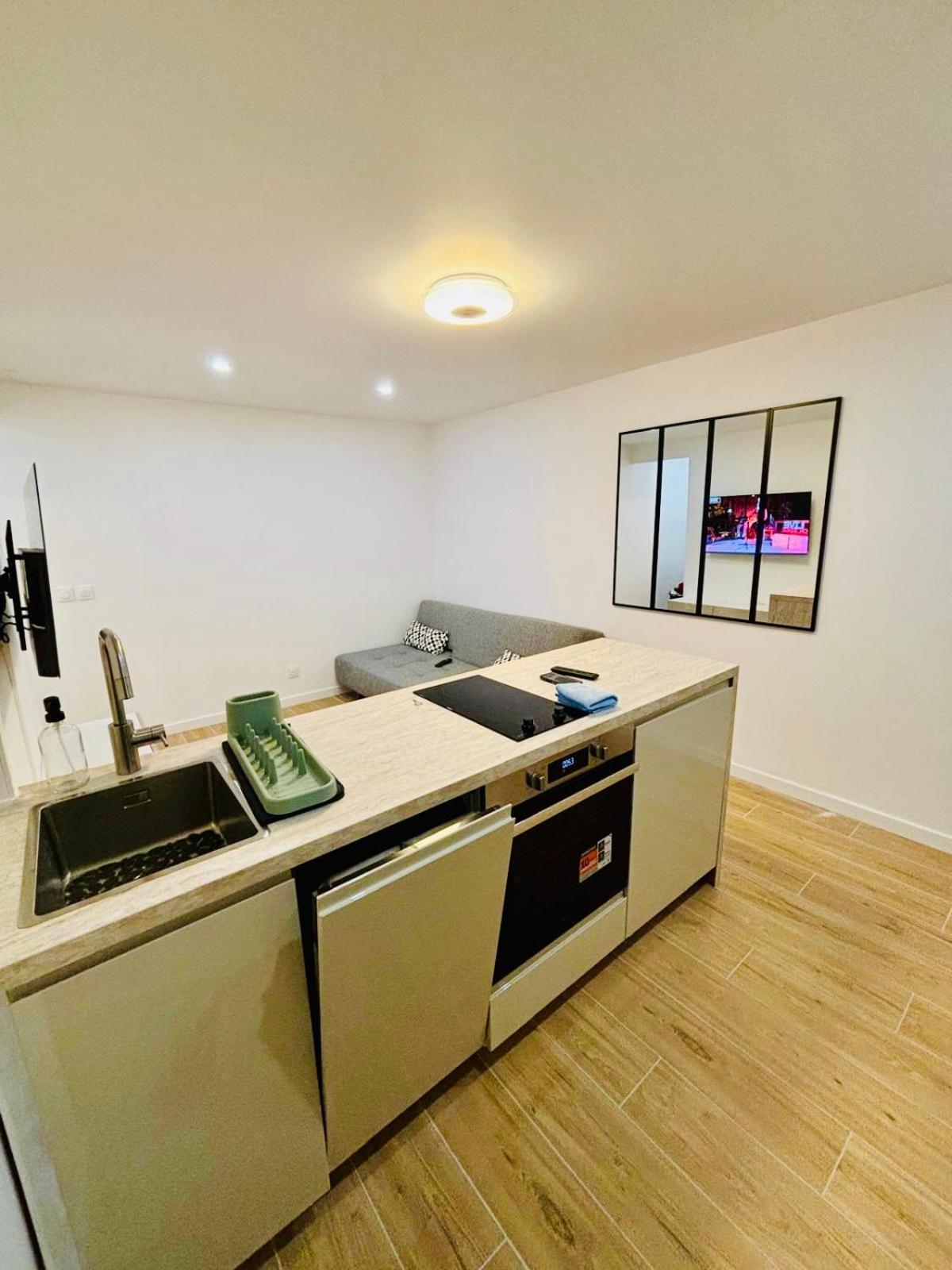 Joli Appartement Renove Incluant Parking A 10 Min De Paris Nanterre Bagian luar foto