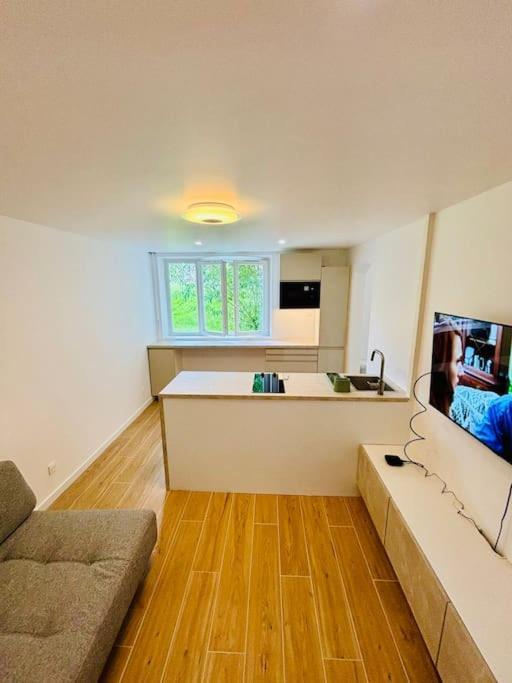 Joli Appartement Renove Incluant Parking A 10 Min De Paris Nanterre Bagian luar foto